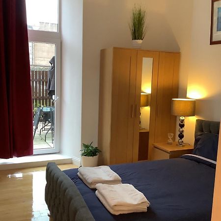 Ground Floor Apartment With Garden Glasgow Exterior photo